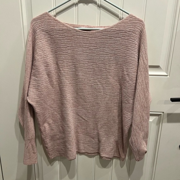 Tops - Vera Milano Large batwing pink Textured Knit Top
